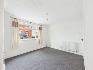 Sitting Room/Bedroom 3- click for photo gallery